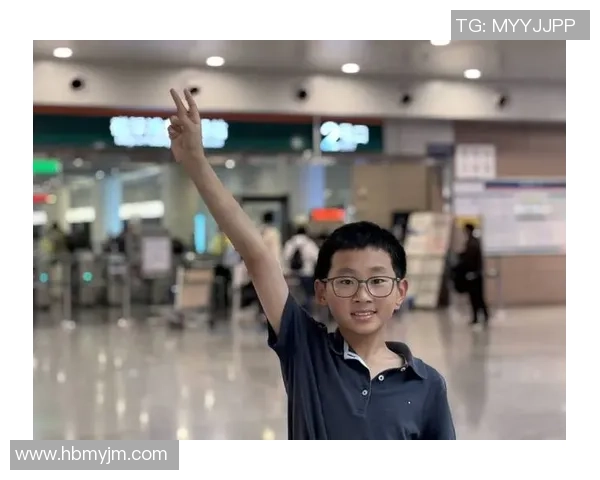 班花意外邂逅足球明星爱情故事揭示青春梦想与追逐的交织